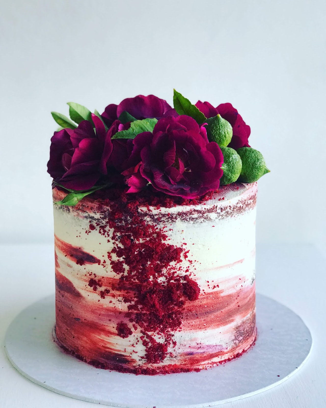 Red velvet cake R 580