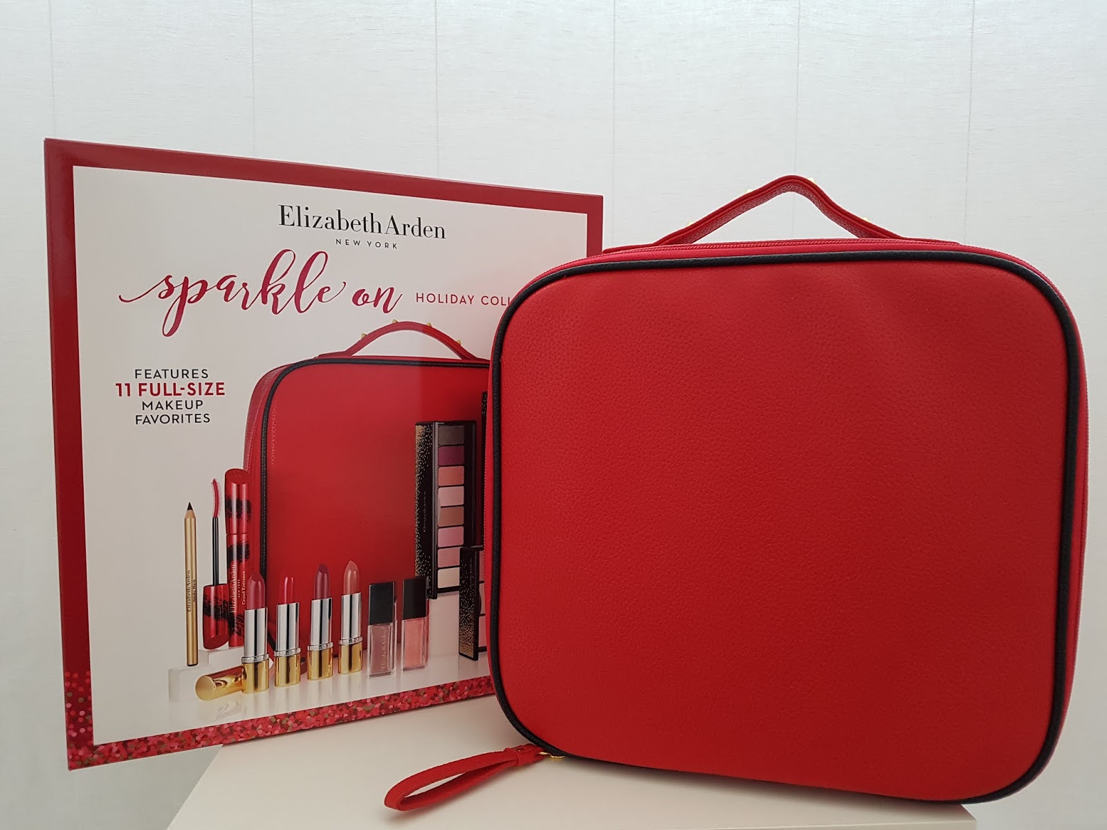 EXCLUSIVE BEAUTY DIARY : ARDEN SPARKLE ON HOLIDAY COLLECTION PALETTE