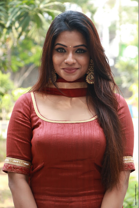 Leesha Eclairs at Eedili movie pooja
