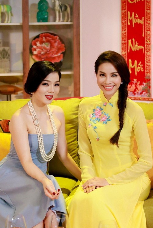 8 kiểu tóc kết hợp với áo dài đẹp nhất của mỹ nhân Việt - 1