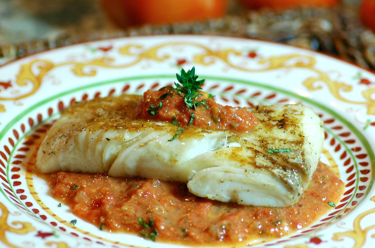 Как приготовить филе палтуса на сковороде. Филе палтуса на гриле. Палтус филе. Стейк филе палтуса. Палтус в кляре в духовке.