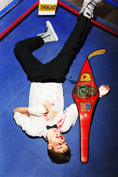 tony kelly fotografia fashion justin bieber ensanguentado luta porrada briga