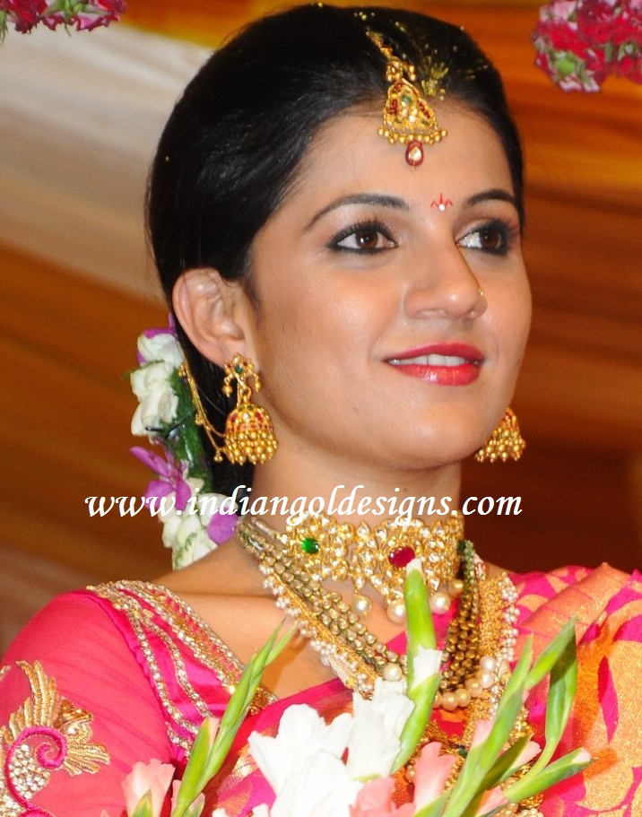 Gold and Diamond jewellery designs: south indian bridal jewellery