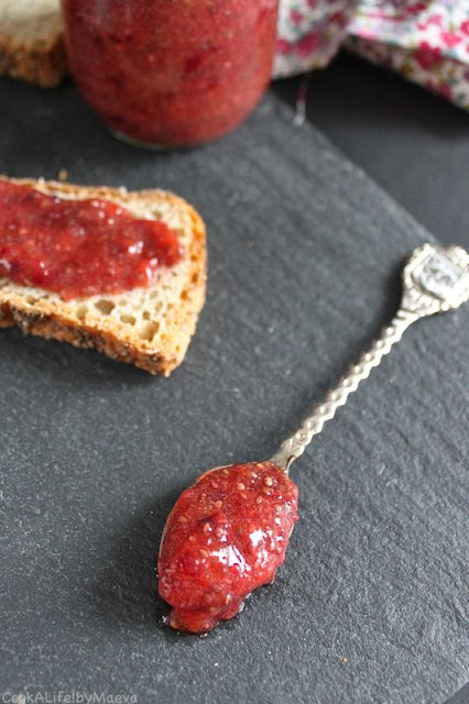 Crufiture de prunes aux graines de chia • Cook A Life! by Maeva
