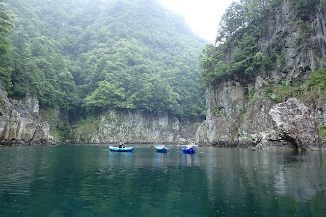 瀞峡をカヤックで下る