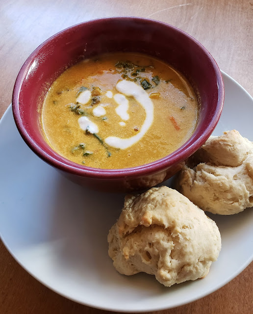 Vegan Pumpkin Curry Soup with Biscuits