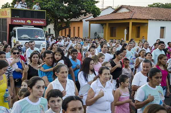 Procissão reúne milhares de fiéis no fim do Festejo da padroeira de Cocal - Imagem 10