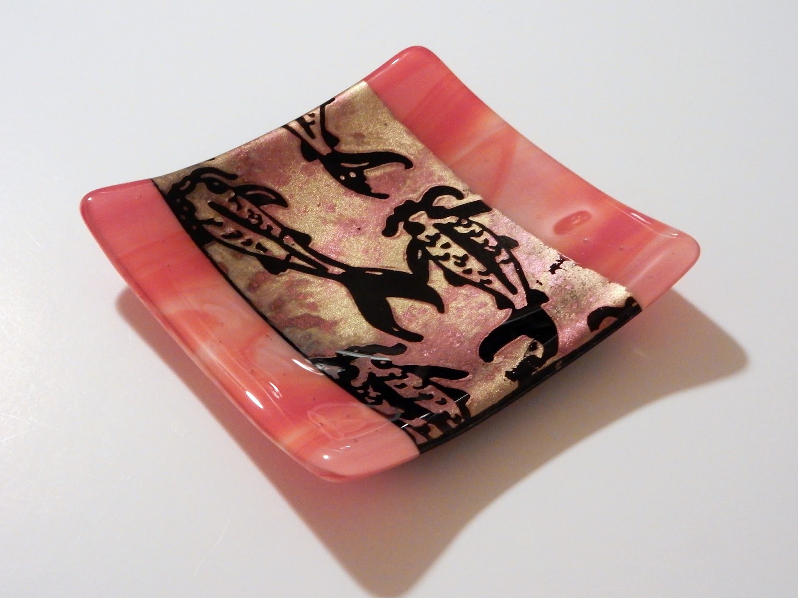 Dana Worley, Fused Glass Designs Rolling Along with Mica Powders