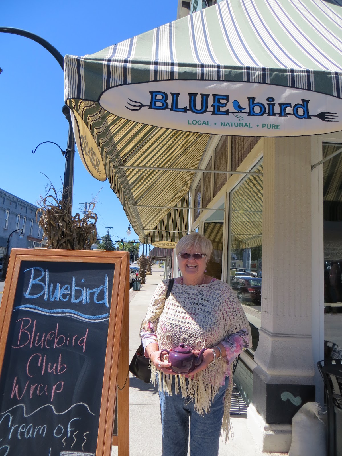 The Traveling Teapot Lunch At The Bluebird Cafe Stanford KY