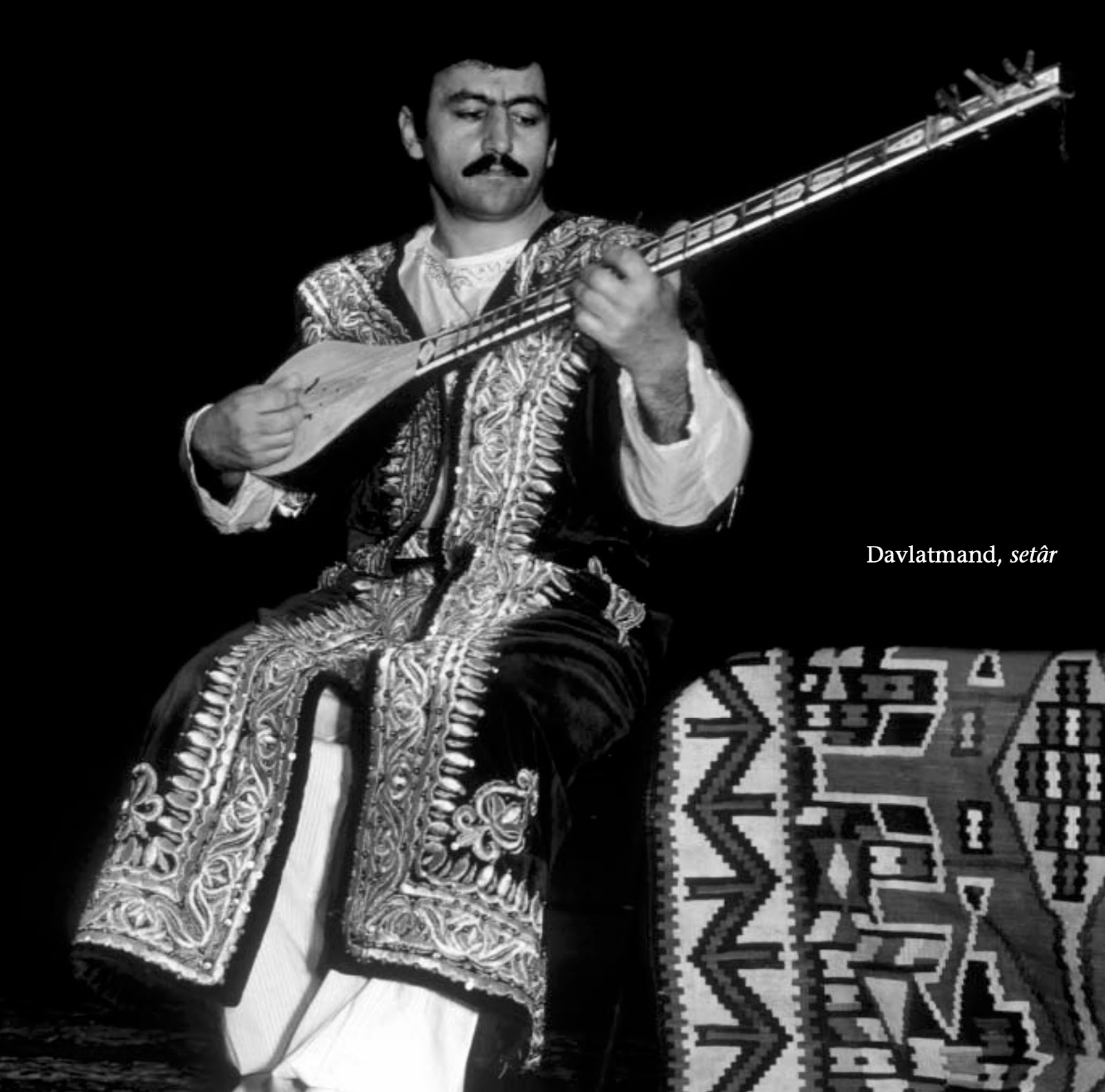 Давлатманд холов. Давввлатманд Холов. Давлатманд Холов музыканты Таджикистана. Фото давлатманд хол. Холов Алимахмад.