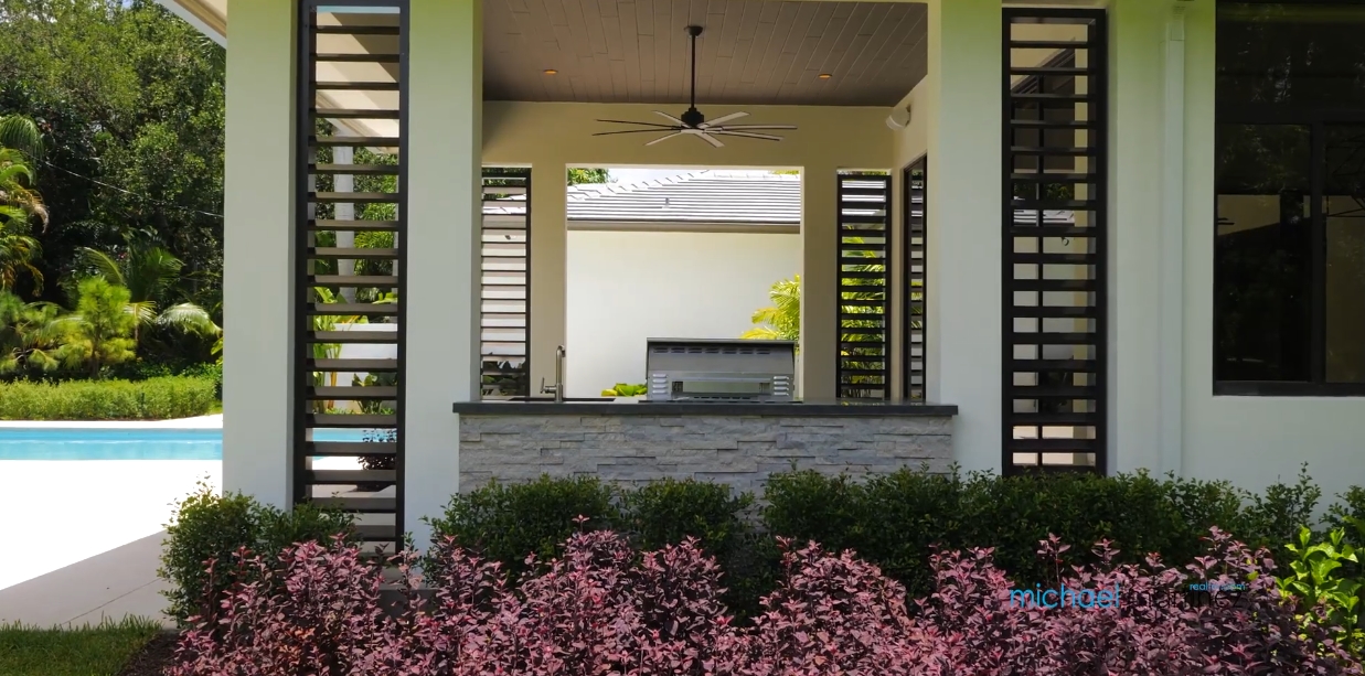 Tour 10325 SW 69th Ave, Miami Home vs. 20 Interior Design Photos
