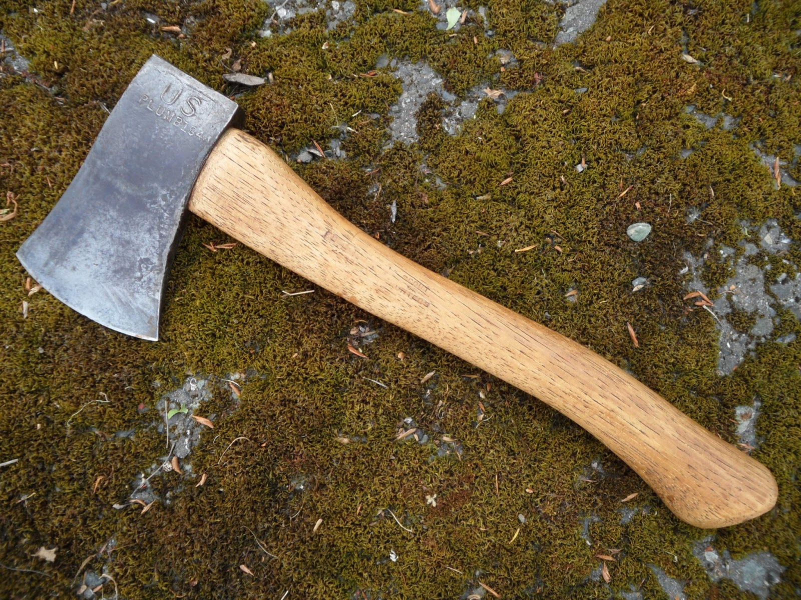 Four Bees WW2 Model 1910, US Military Hatchet, Plumb 1944, with 1945