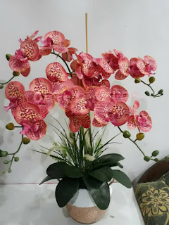 bunga orkid 4 tangkai