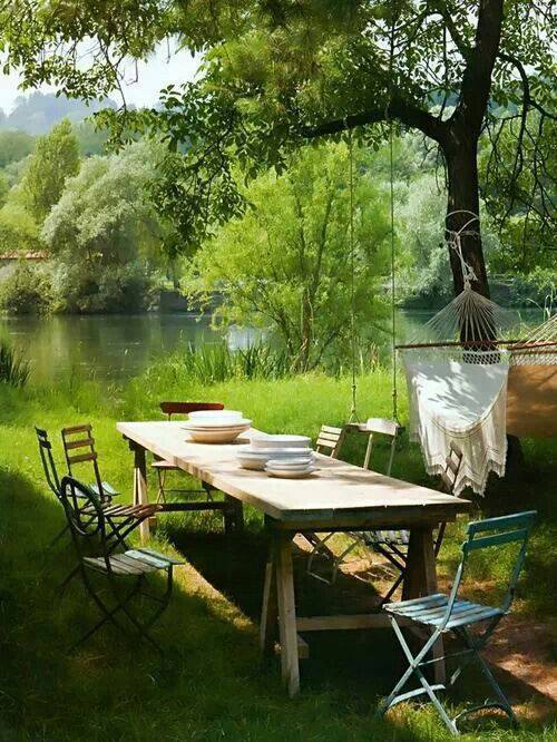 Take a Lunch in the garden