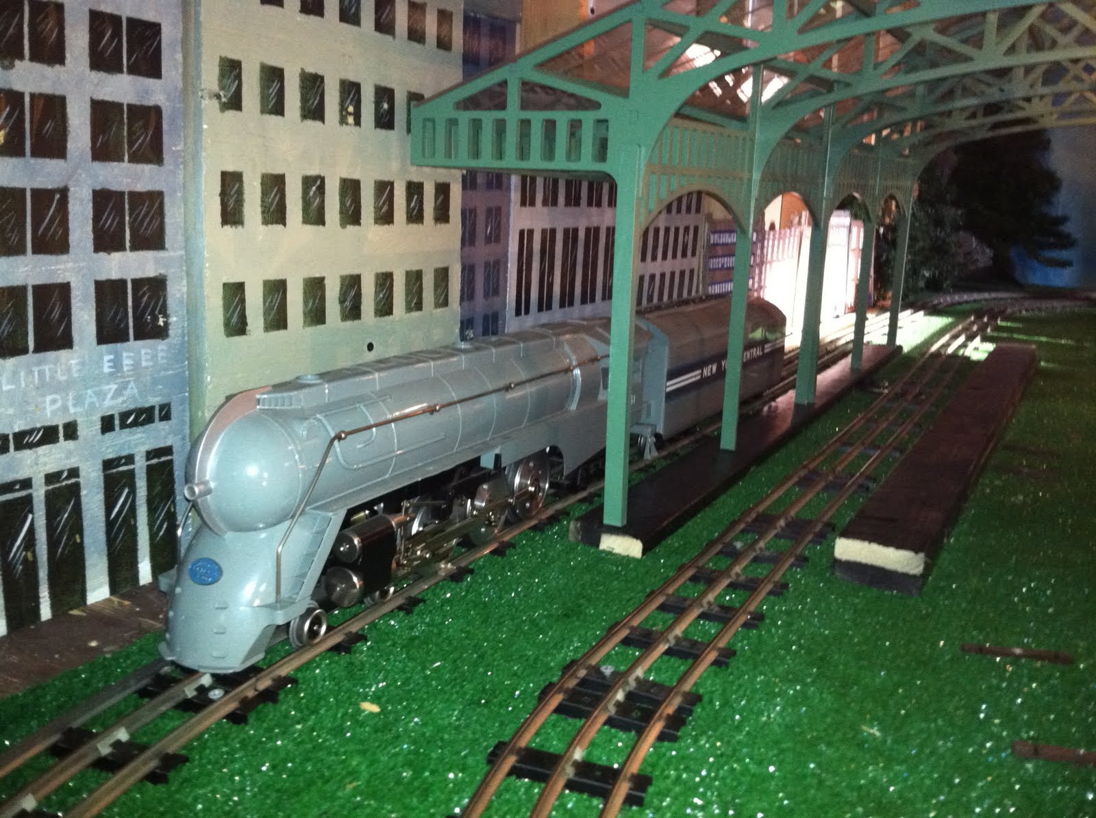 STANDARD GAUGE TRAINS Standard Gauge Dreyfus Hudson