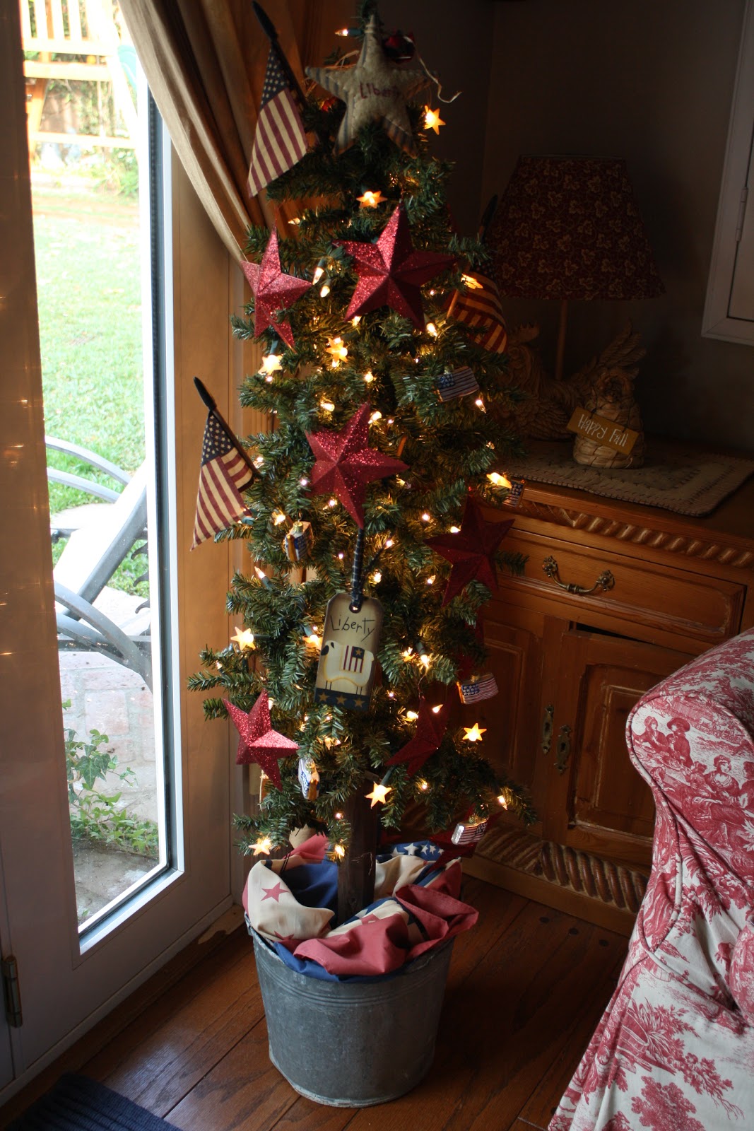 Sunny Simple Life Red White and Blue Christmas