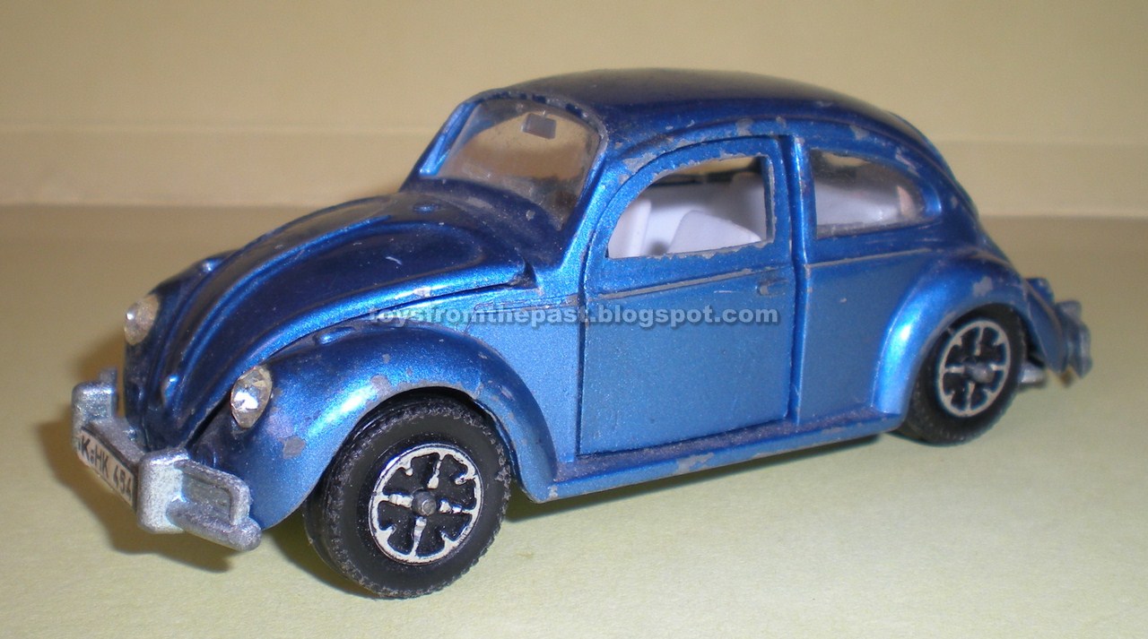 Toys from the Past 821 DINKY TOYS VOLKSWAGEN DE LUXE (1972)