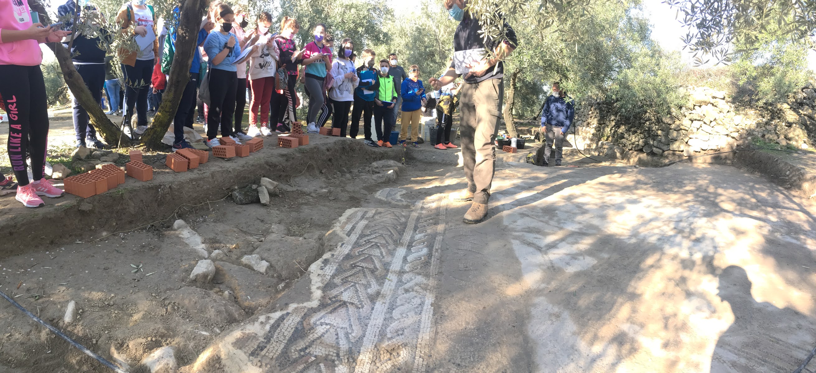 Descubrimiento de un yacimiento arqueológico en Rus (Jaén)