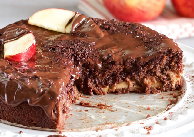 How To Make Apple Chocolate Cake