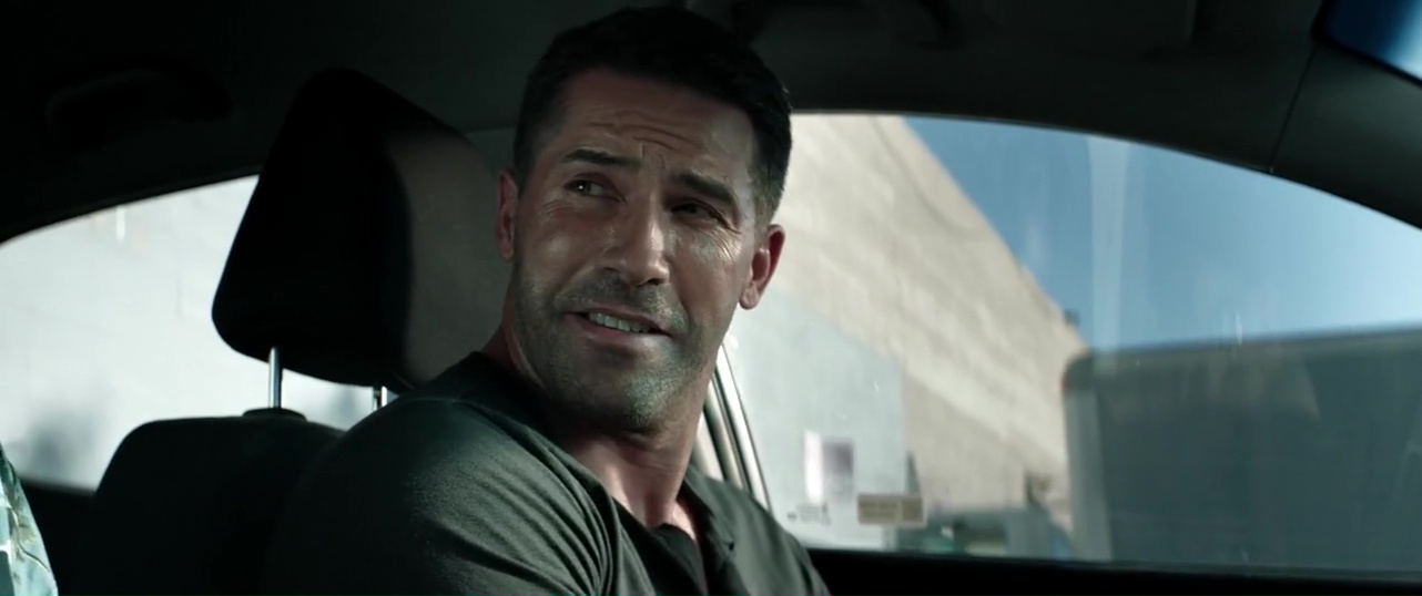 ausCAPS: Scott Adkins in Debt Collectors.