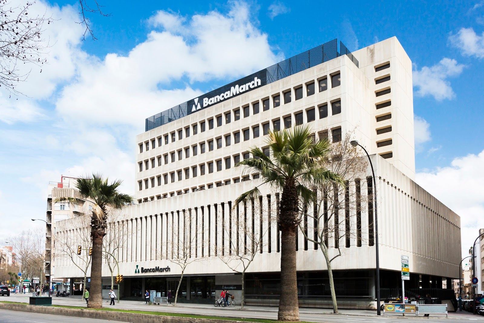 Nuevos directivos y en Banca March DDR DATOS DE