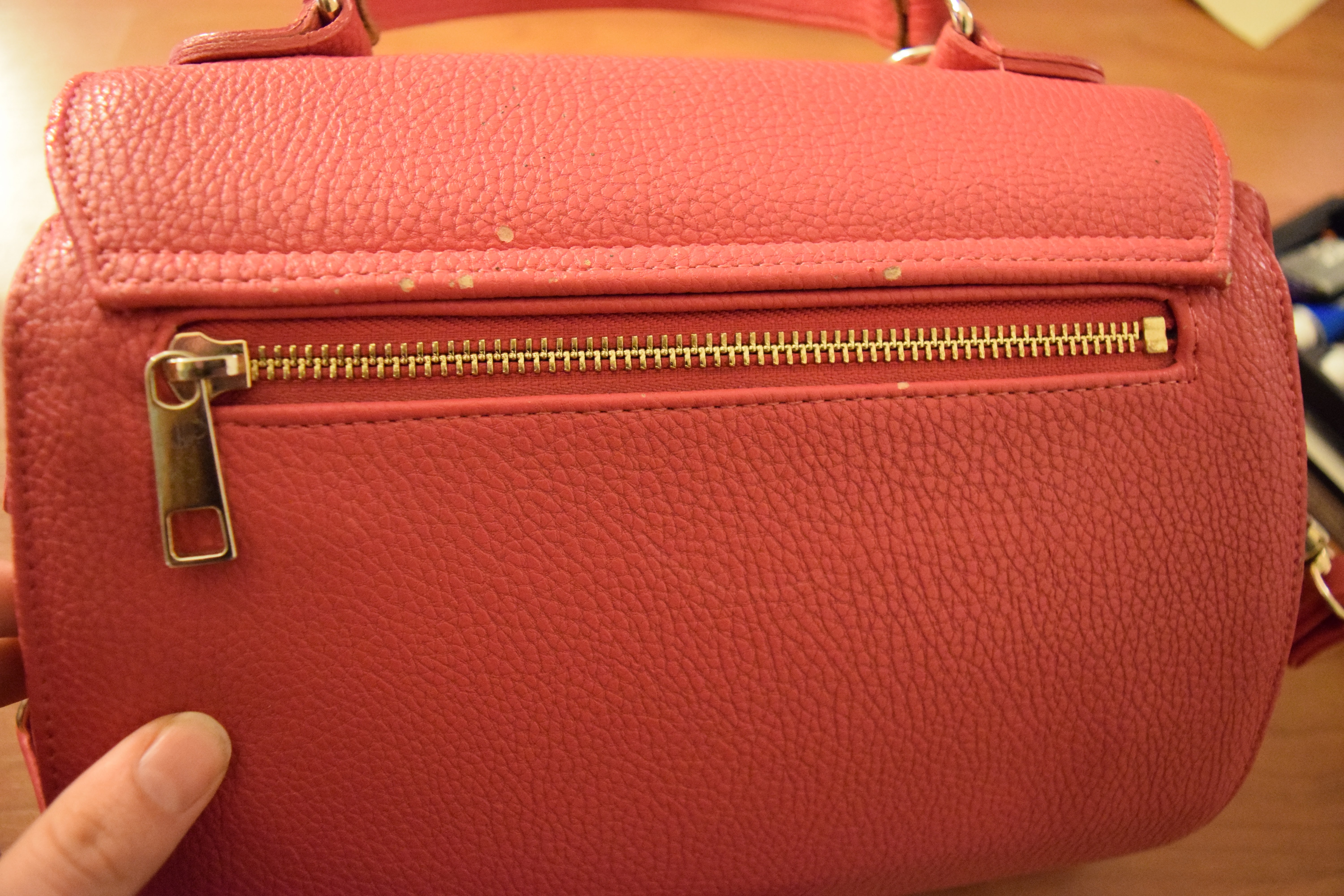 luxury vegan handbags