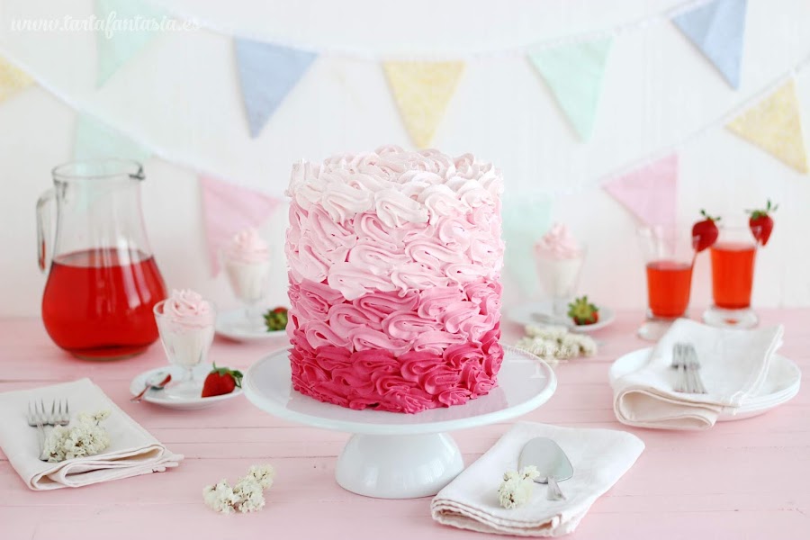 Tarta de Nata (crema de leche) y Fresa Extra alta