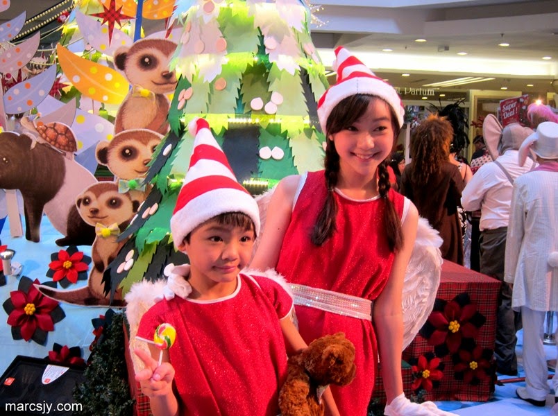 1Utama Shopping Centre- A Rustic Woodland Christmas - Love & Joy