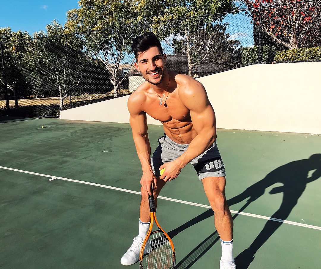 beautiful-shirtless-muscular-guys-smiling-nicholas-gala-sexy-latino-male-tennis-players