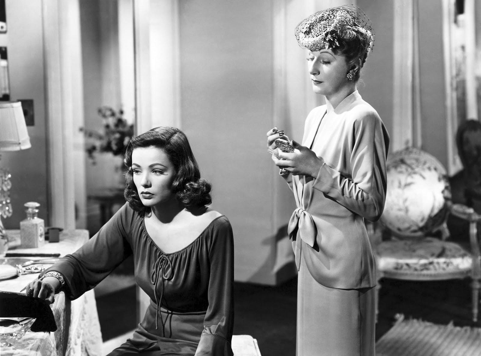Laura's Miscellaneous Musings: Tonight's Movie: Laura (1944) at the ...