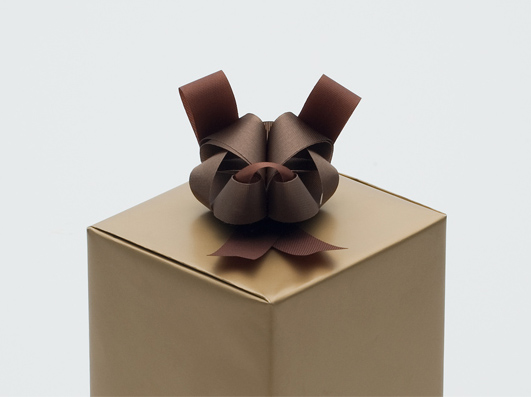 gorgeous gift wrap bows