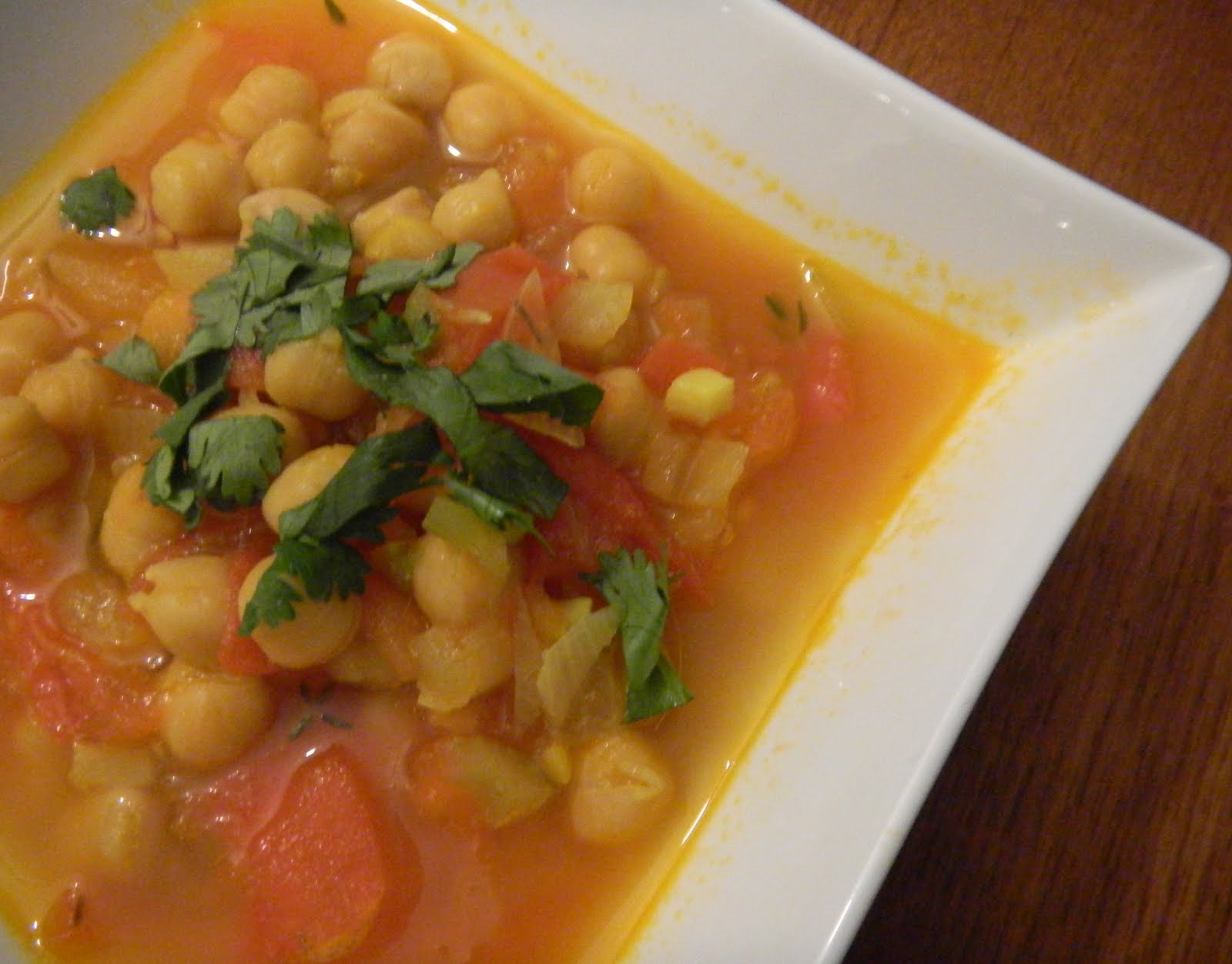 Blog de cuisine [Wannabe]: Soupe de pois chiches [un peu épicée] à l