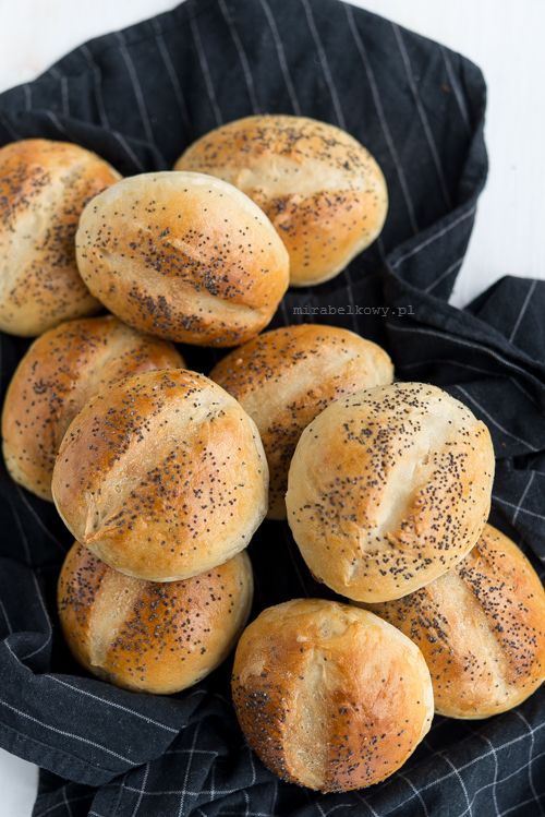Mirabelkowy blog Crusty hard rolls