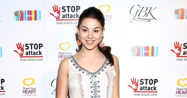 Kira Kosarin Bio Net Worth Measurements Body Statistics