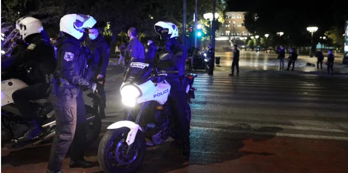 Ίσα-ίσα για να καταστρέφονται οι επιχειρήσεις, αυτό συμβαίνει τώρα στους δρόμους, vid Ίσα-ίσα για να καταστρέφονται οι επιχειρήσεις, αυτό συμβαίνει τώρα στους δρόμους, vid