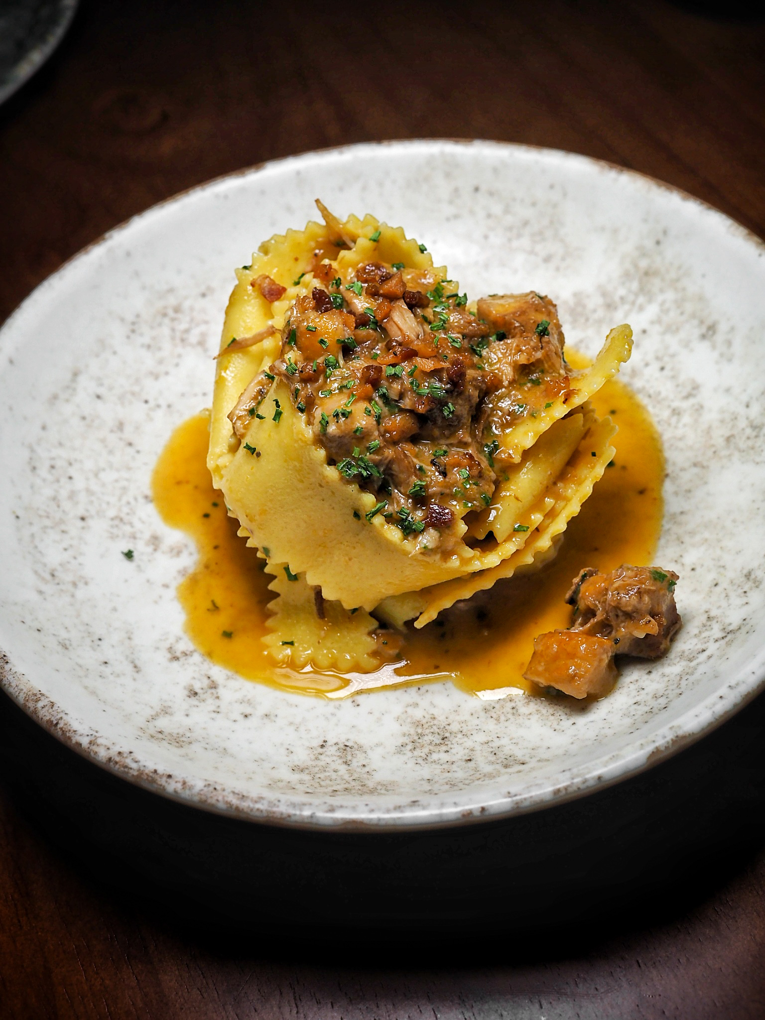 MightyFoodie Griglia Open Fire Italian Kitchen Meat, Fish and Seafood Cooked with Cast Iron