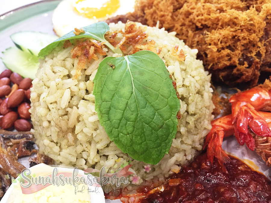 Lunch Nasi Lemak Sedap di Cafe Eatura by Nyonya Leaf, Johor Bahru