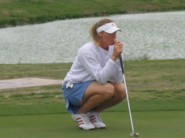 Kate lining up a putt