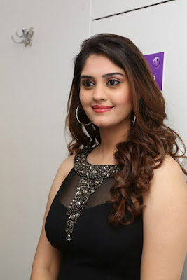 Surabhi at Naturals Franchise Salon Launch