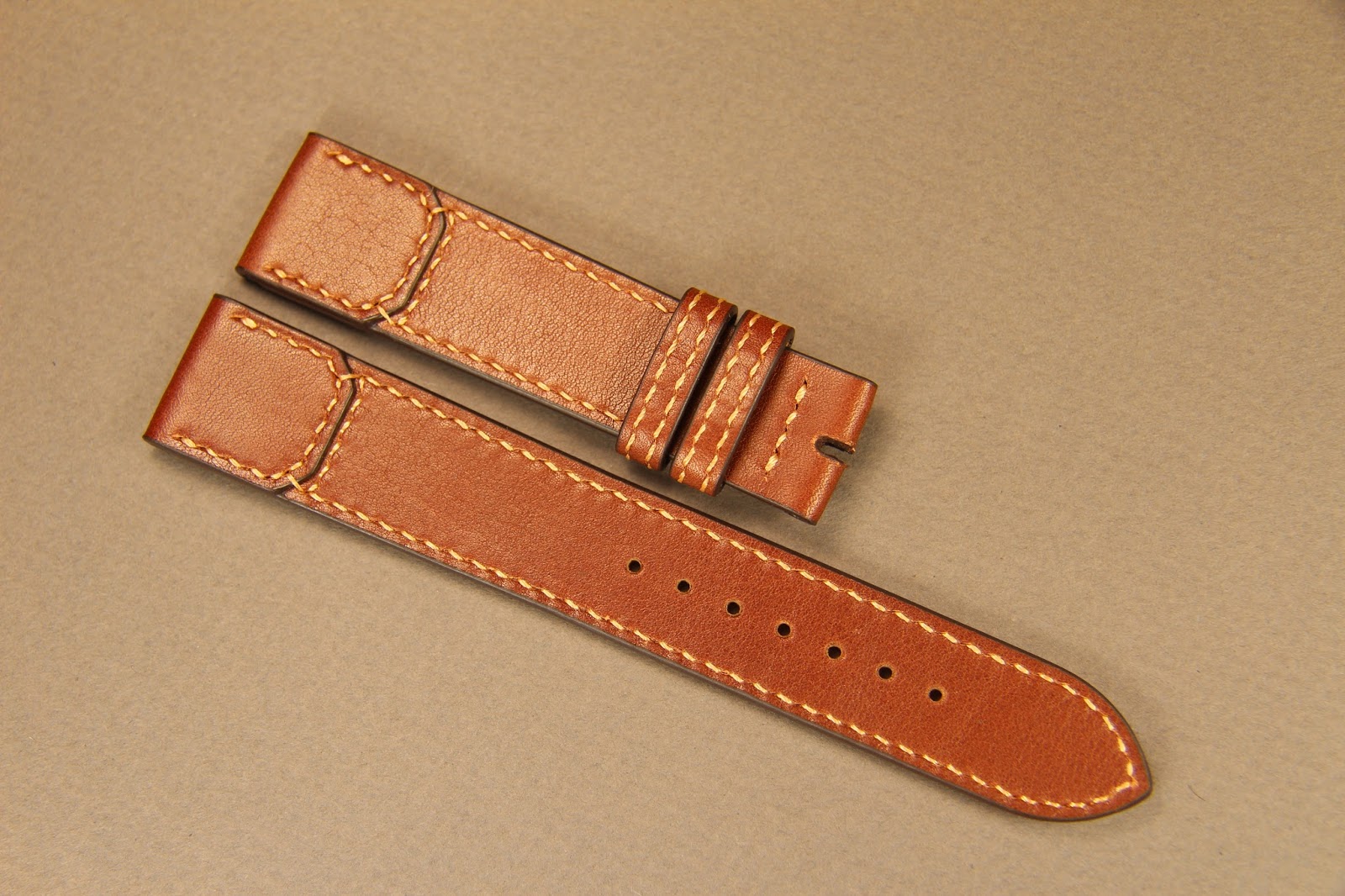 Aprell Custommade watch strap of Horween leather for JLC Reverso watches.