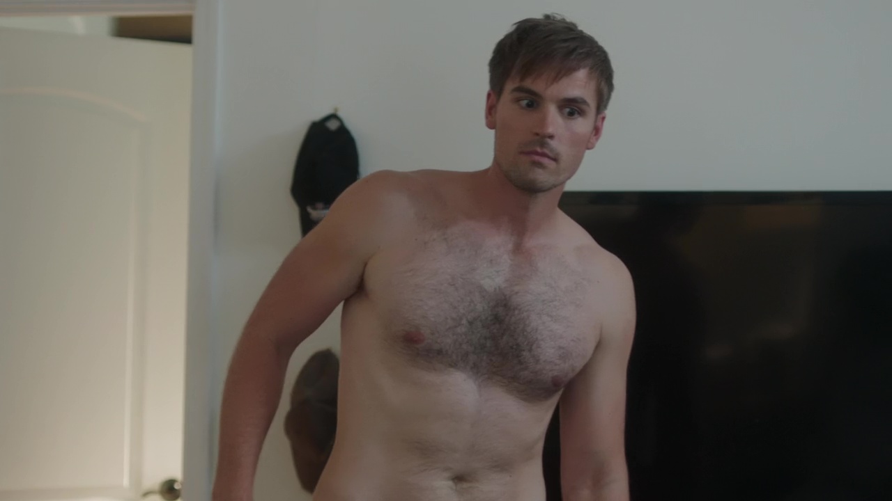 Andy Ridings shirtless and kissing Drew Tarver in The Other Two 1-01 "...
