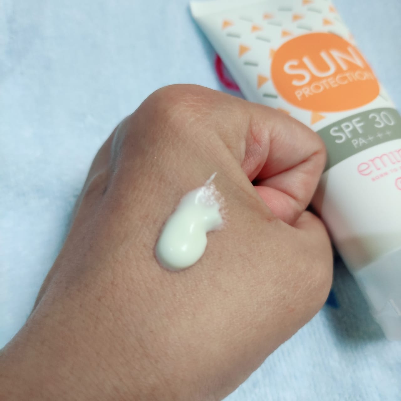 REVIEW EMINA SUN PROTECTION SPF 30 PA +++ Bawine Mangada
