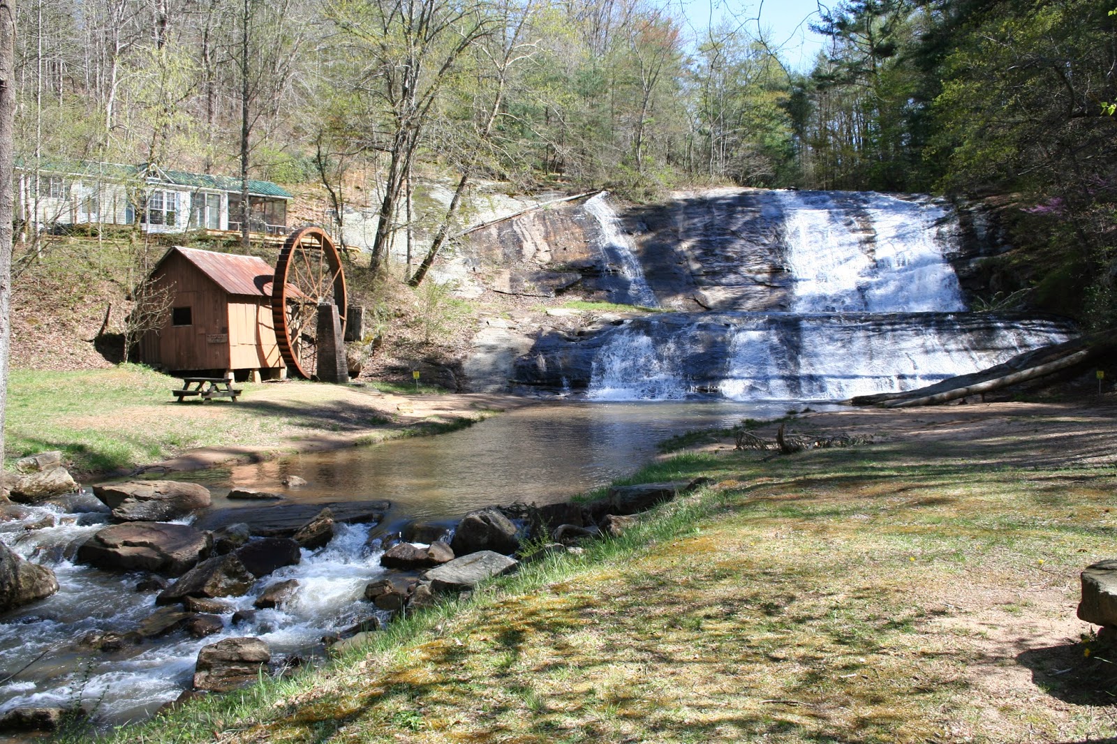 Joe, Diane, & Mallery's Big Adventure Modern Day Gypsies Moravian
