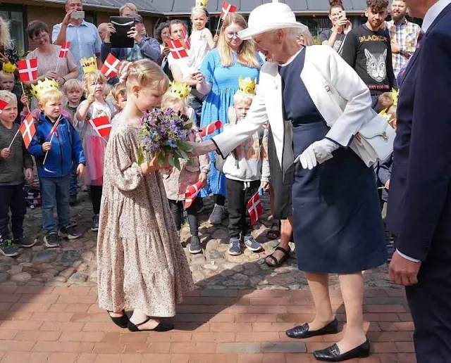 Queen visited Askov Folk High School and Skibelund Krat in Vejen Municipality in Southern Jutland