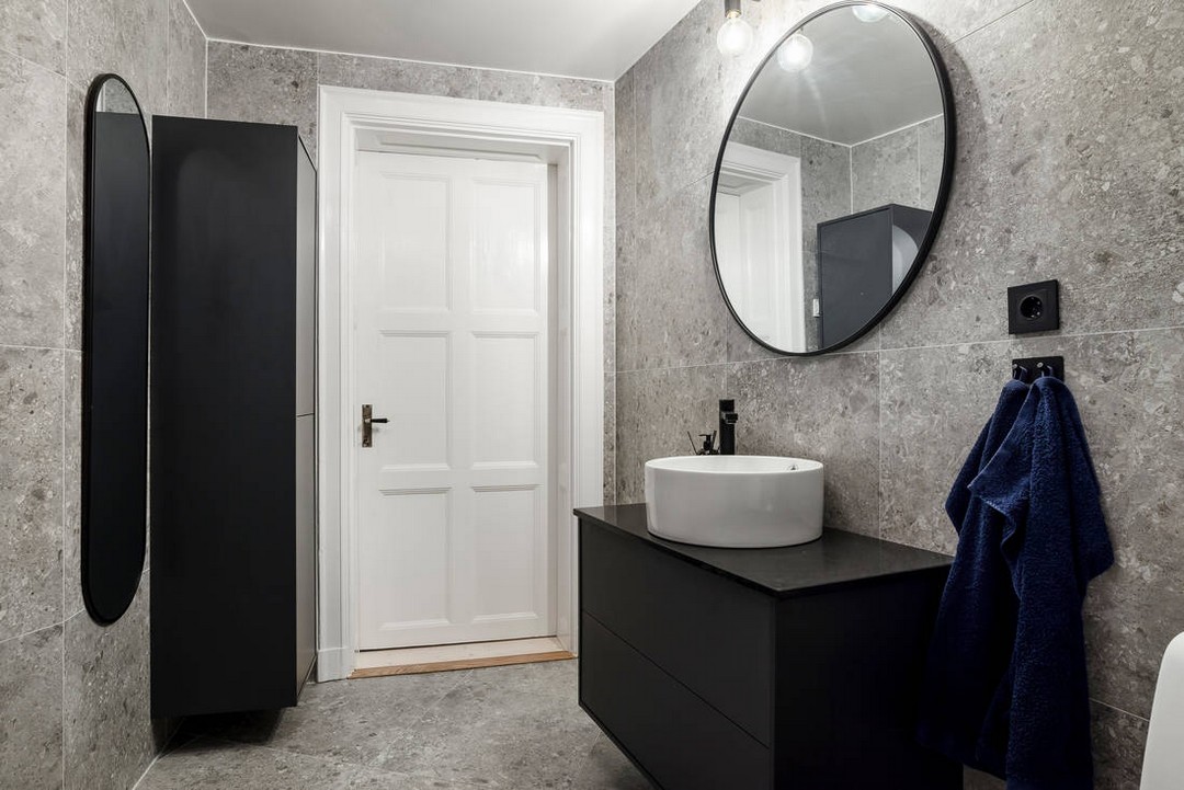 UNE VERRIÈRE DÉPORTÉE