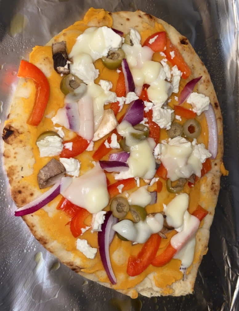 Easy Meatless Monday Lunch Veggie Mediterranean Flatbread Recipe