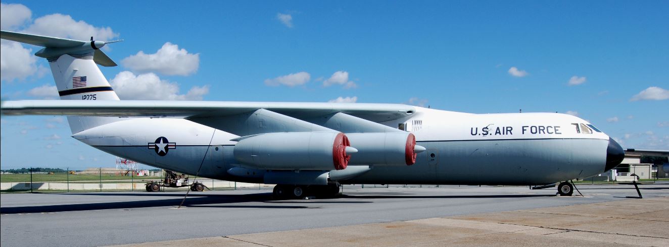 C-133 c-141. Lockheed c-141c starlifter военно-транспортный самолет. самолет с-141 локхид. C-141 старлифтер. самолет с 141 старлифтер.