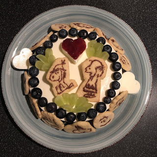 カルトエッセン風ディナーとスヌーピーのオリジナルケーキでお祝い！