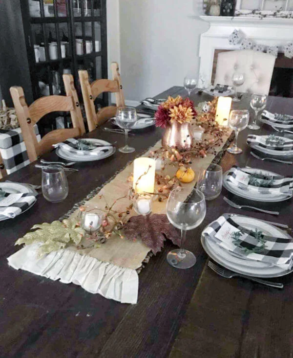 rustic Thanksgiving table decor