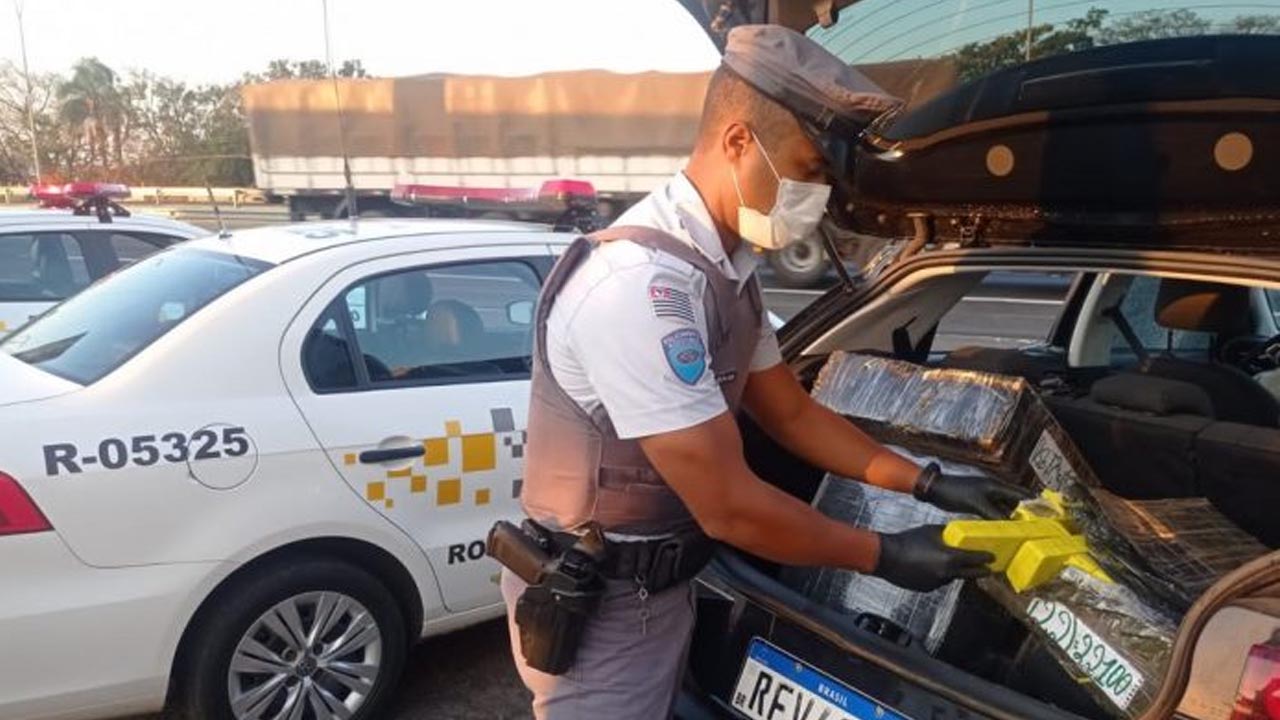 5º Batalhão Rodoviário apreende mais de 400 quilos de maconha em Botucatu